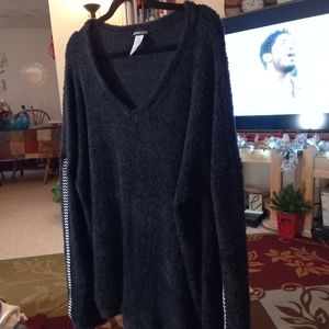Women's V-neck Sweater Size 2xl.
